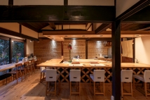 古民家再生　隠れ家的江戸前鮨